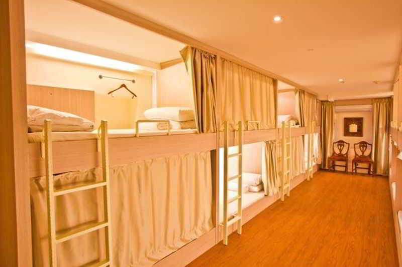 Capsulehotel Adler (adults Only) 2*