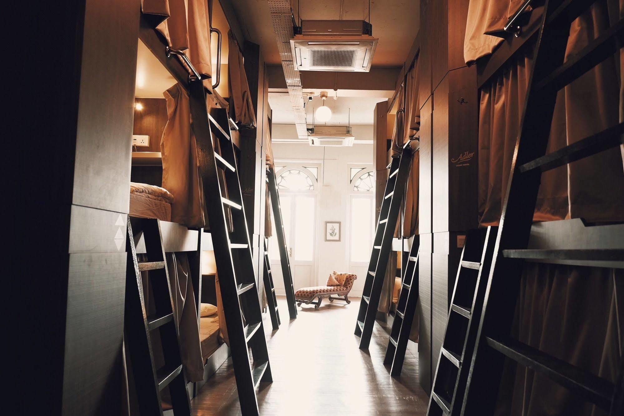 Capsulehotel Adler (adults Only) 2*